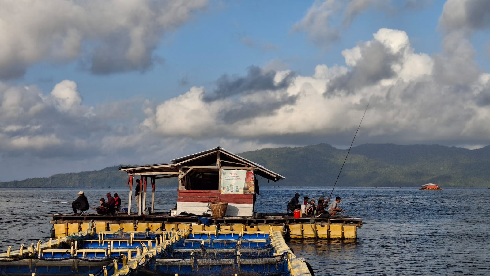 Strike Ikan di Rumah Apung Mutiara Anti Boncos